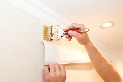 Pose de papier peint à Ciran — revêtements muraux et toiles de verre
